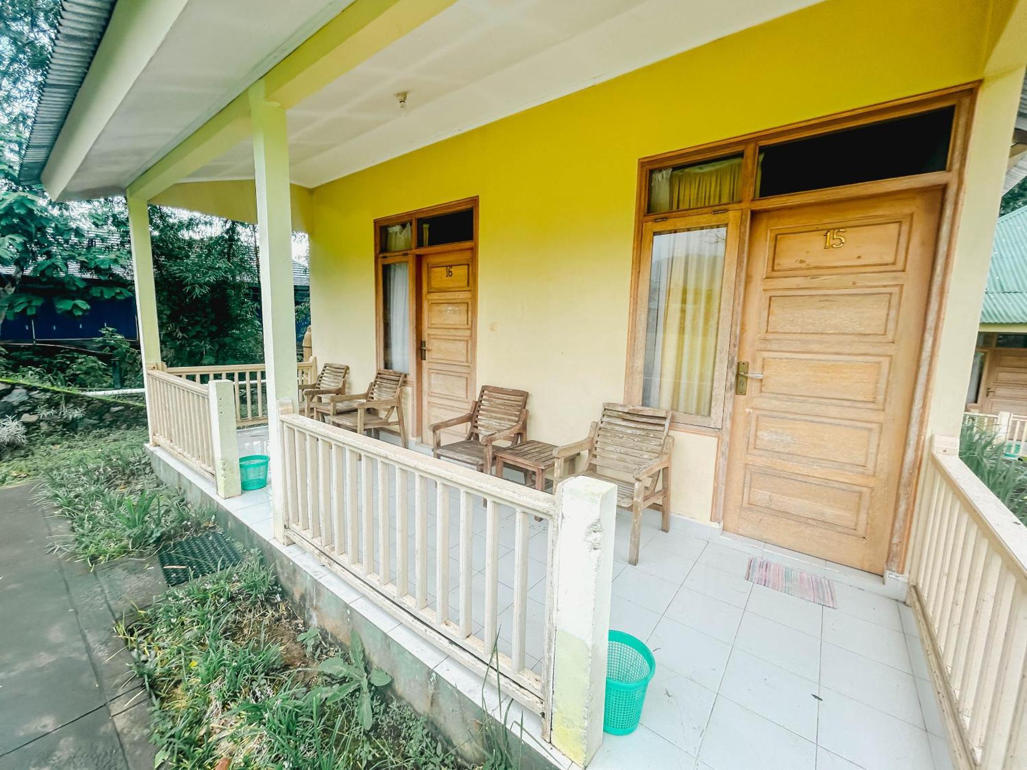 Lembah Rinjani Villa & Resto Syariah By Ecommerceloka Сембалун Лауанг Екстериор снимка